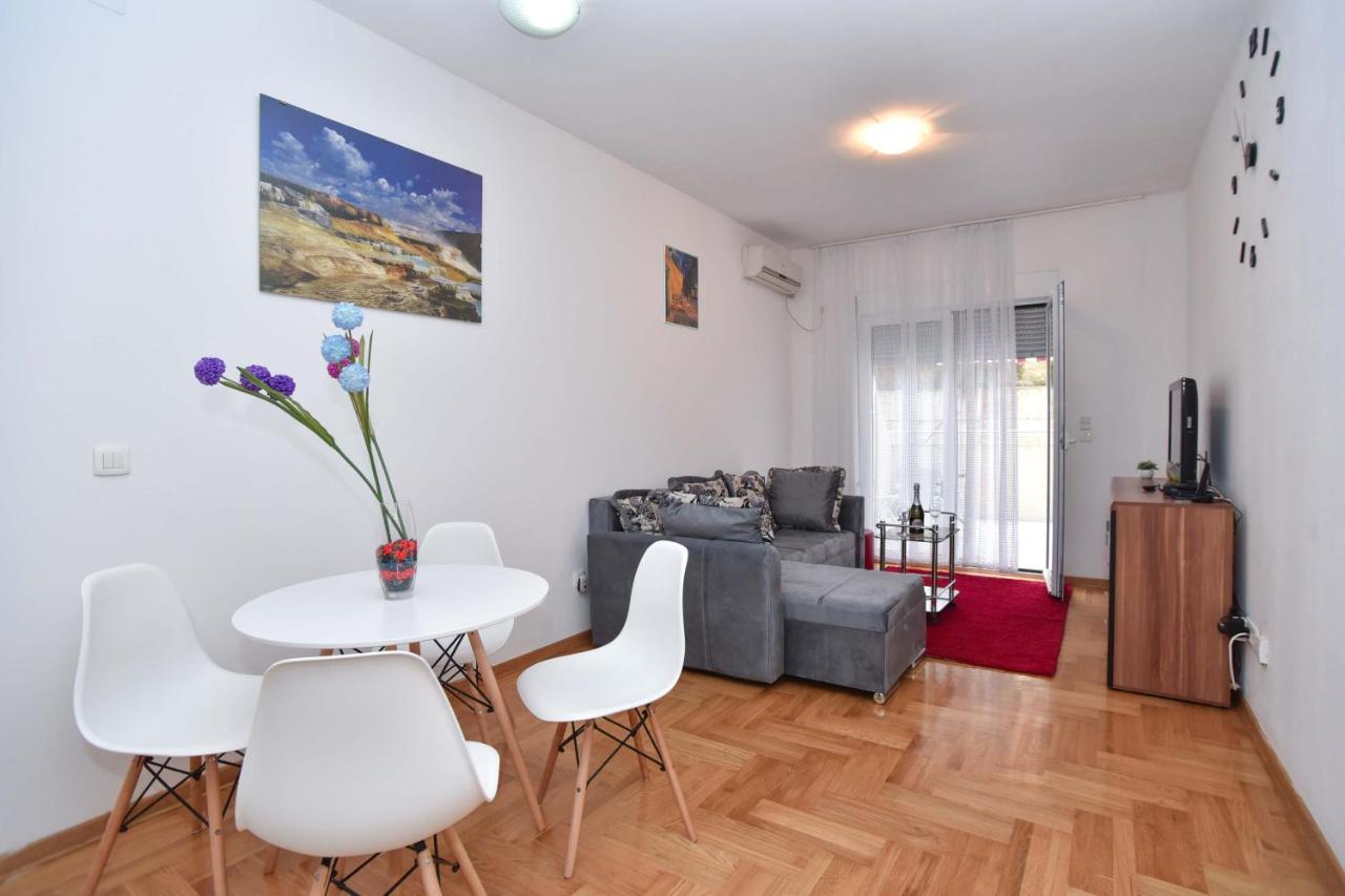 Azzuro Apartament Budva